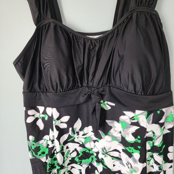 NWT Wantdo Womens Swimdress 26W-28W Floral Modest Black Green - Picture 2 of 6